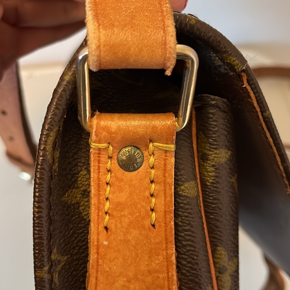 Louis Vuitton Monogram Crossbody - Picture 10 of 16